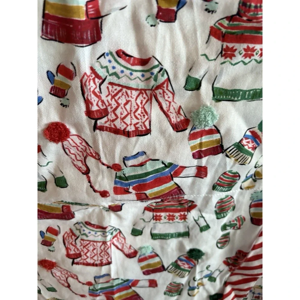 Sur La Table Unisex raised hair‎ on head cute Apron -NWOT sweater hat motif